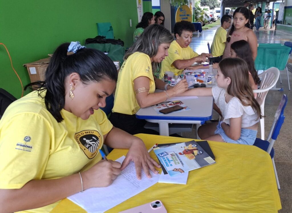 Serviços e atividades voltadas à segurança viária são realizados pelo Detran-RO durante ação em Castanheiras