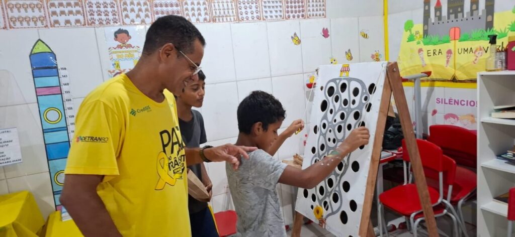 Cidadania e educação de trânsito são levados à população do distrito de Palmares d’Oeste por meio do Rondônia Cidadã