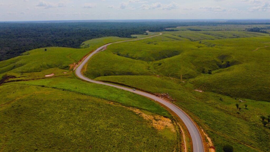 Pavimentação da RO-TransRondônia chega à etapa final com obras no Trevo da Pedra