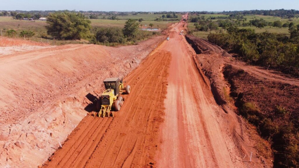 Rodovia 133, conhecida como estrada do calcário, tem melhorias em 10 quilômetros de estrada em Espigão