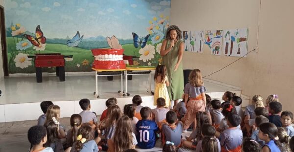 Ação nacional de combate à cárie dentária nas crianças em idade escolar é reforçada pelo governo de RO