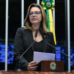 Leila celebra cinco anos da criminalização do stalking, mas pede avanços