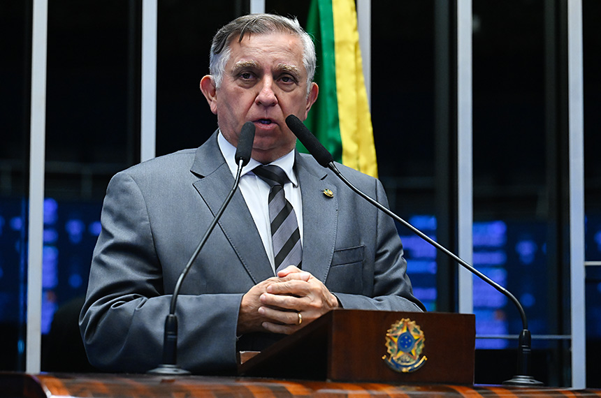 Izalci critica gestão do DF e investimentos do BRB