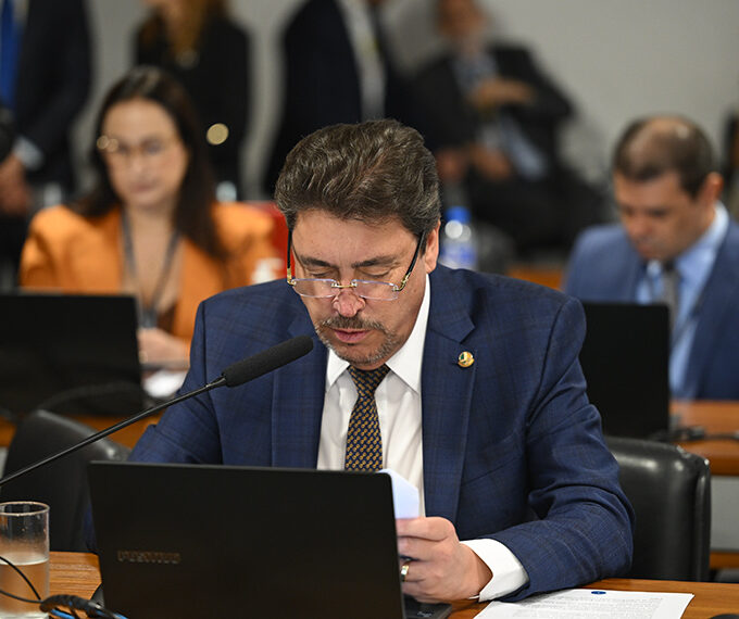 Dívidas não poderão comprometer gastos essenciais, aprova CAS