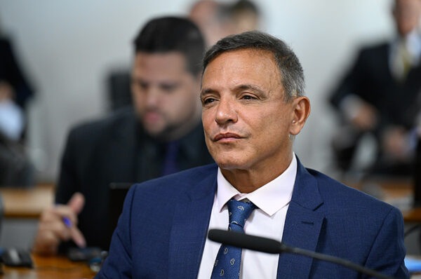 Avança em comissão do Senado projeto contra assédio de bancos ao consumidor