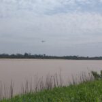 Duas pessoas desaparecem após naufrágio de draga no Rio Madeira