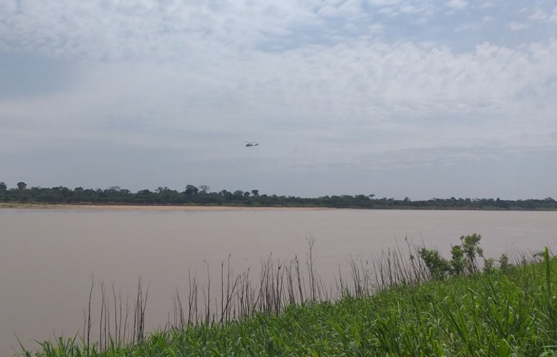 Duas pessoas desaparecem após naufrágio de draga no Rio Madeira